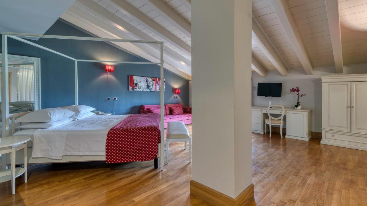 Hotel Fiera Di เบรเชีย ภายนอก รูปภาพ